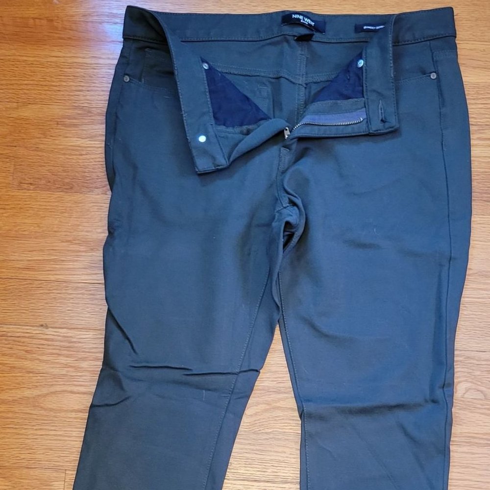 Nine West army green colored Jeans size 12